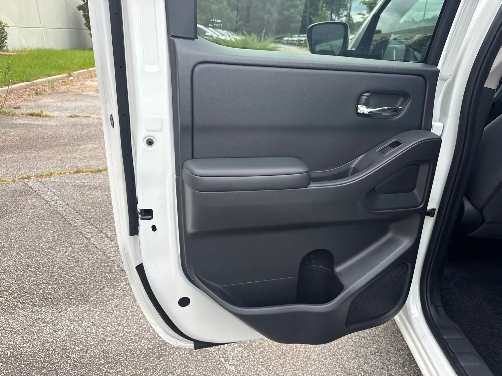 2025 Nissan Frontier SV - Photo 20