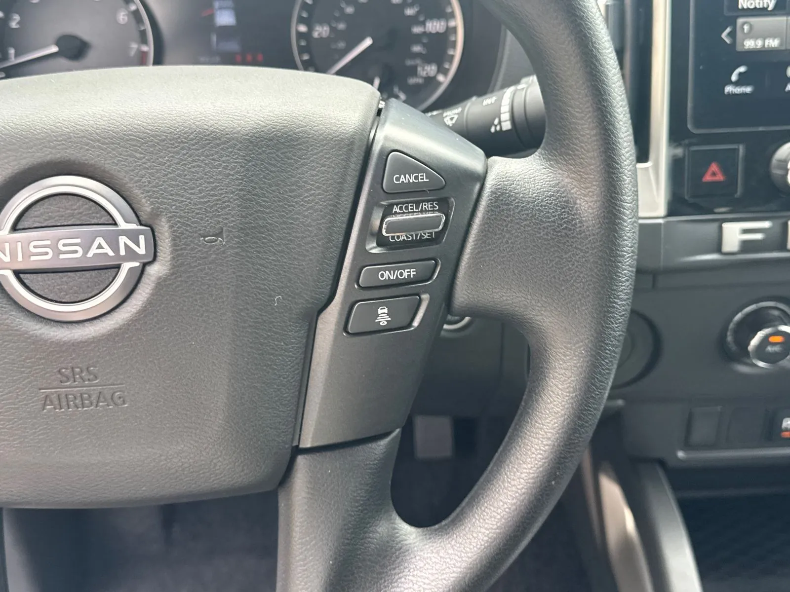 2025 Nissan Frontier SV - Photo 24