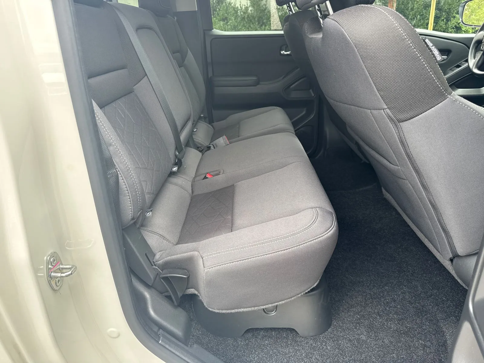 2025 Nissan Frontier SV - Photo 15