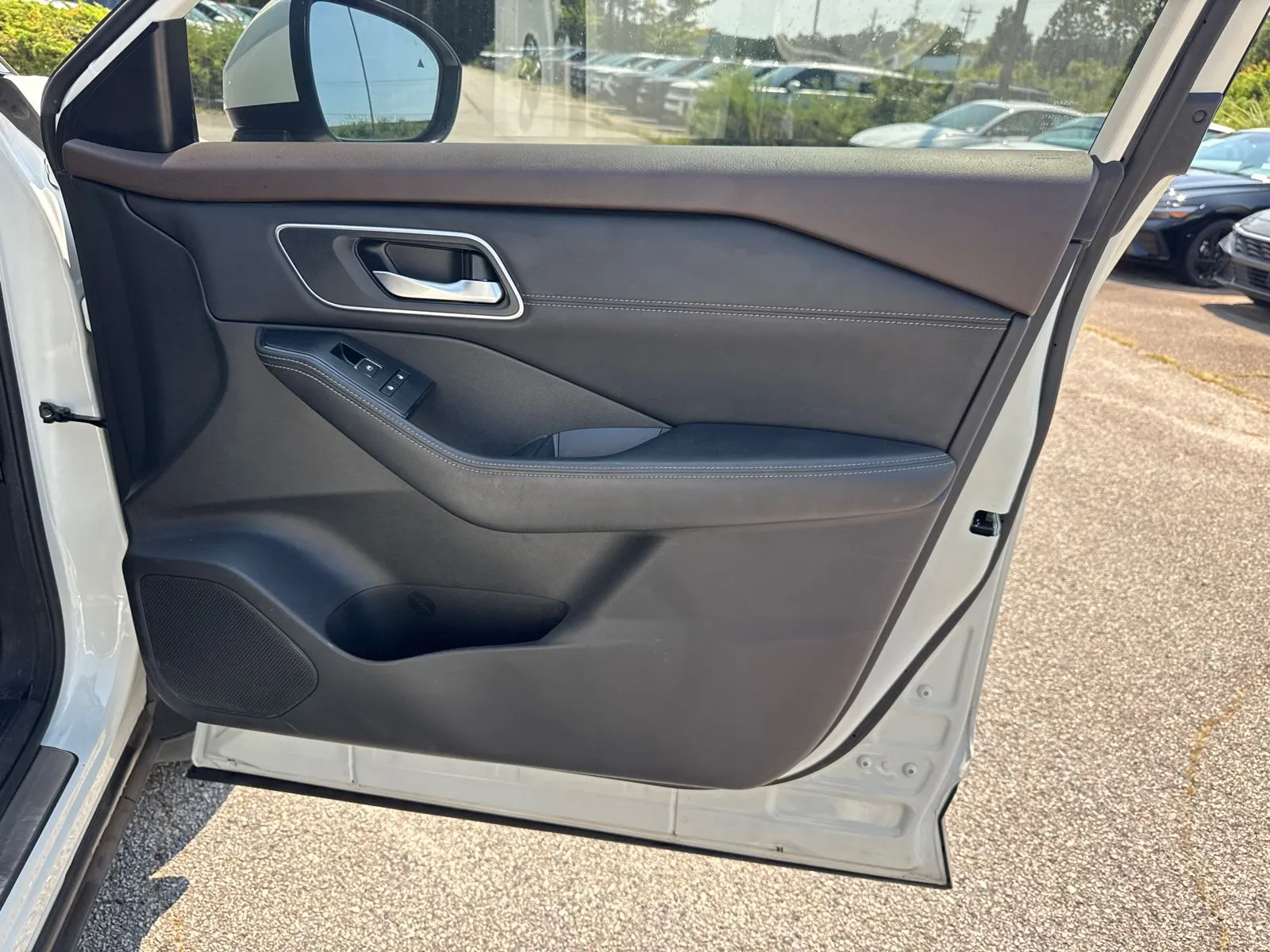 2022 Nissan Rogue Platinum - Photo 14