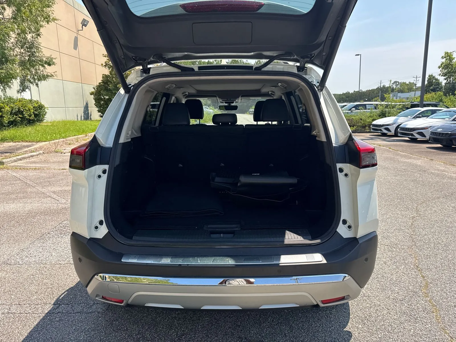 2022 Nissan Rogue Platinum - Photo 18