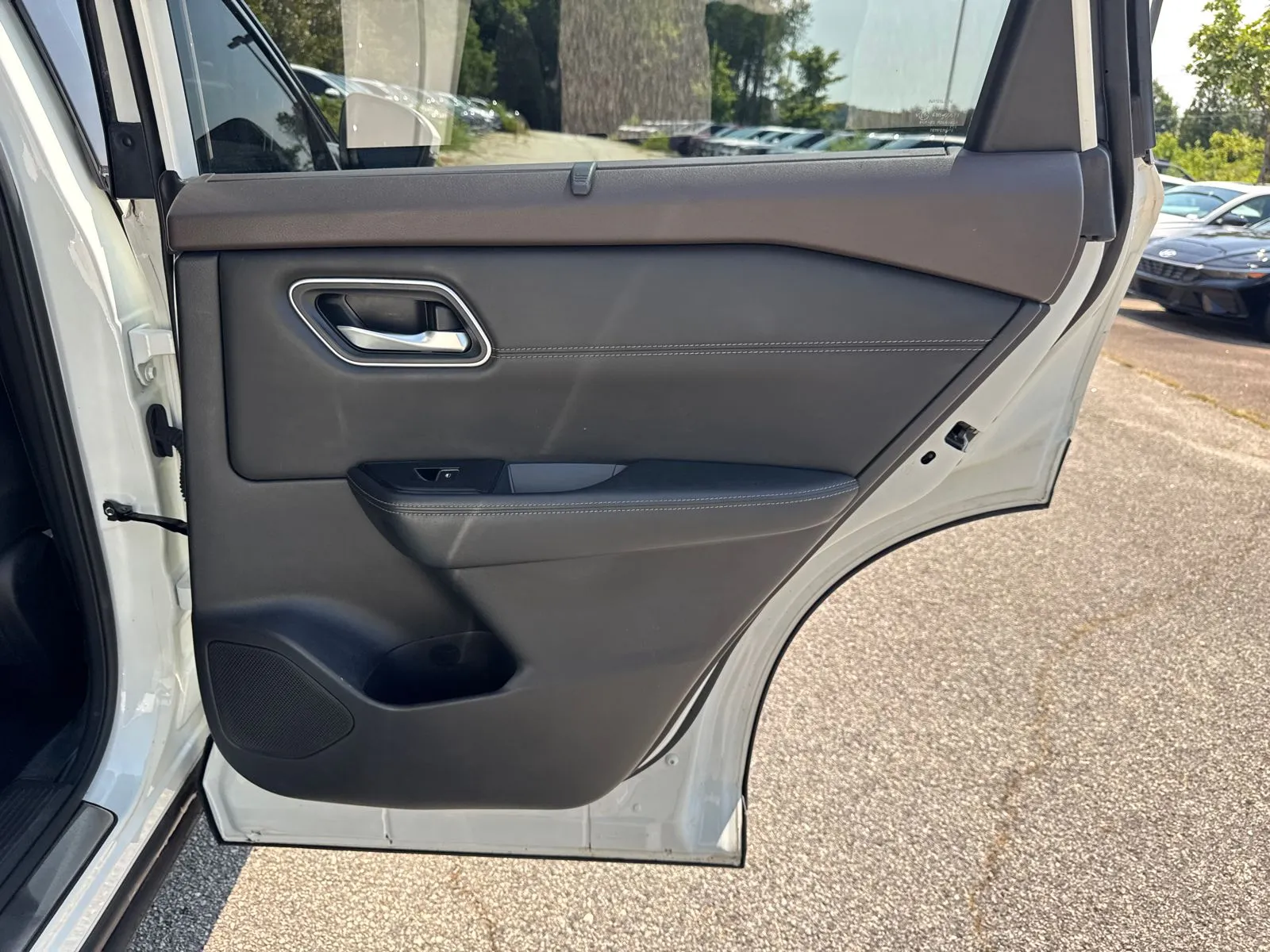 2022 Nissan Rogue Platinum - Photo 16