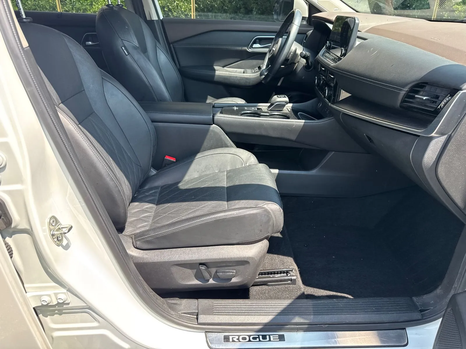 2022 Nissan Rogue Platinum - Photo 13