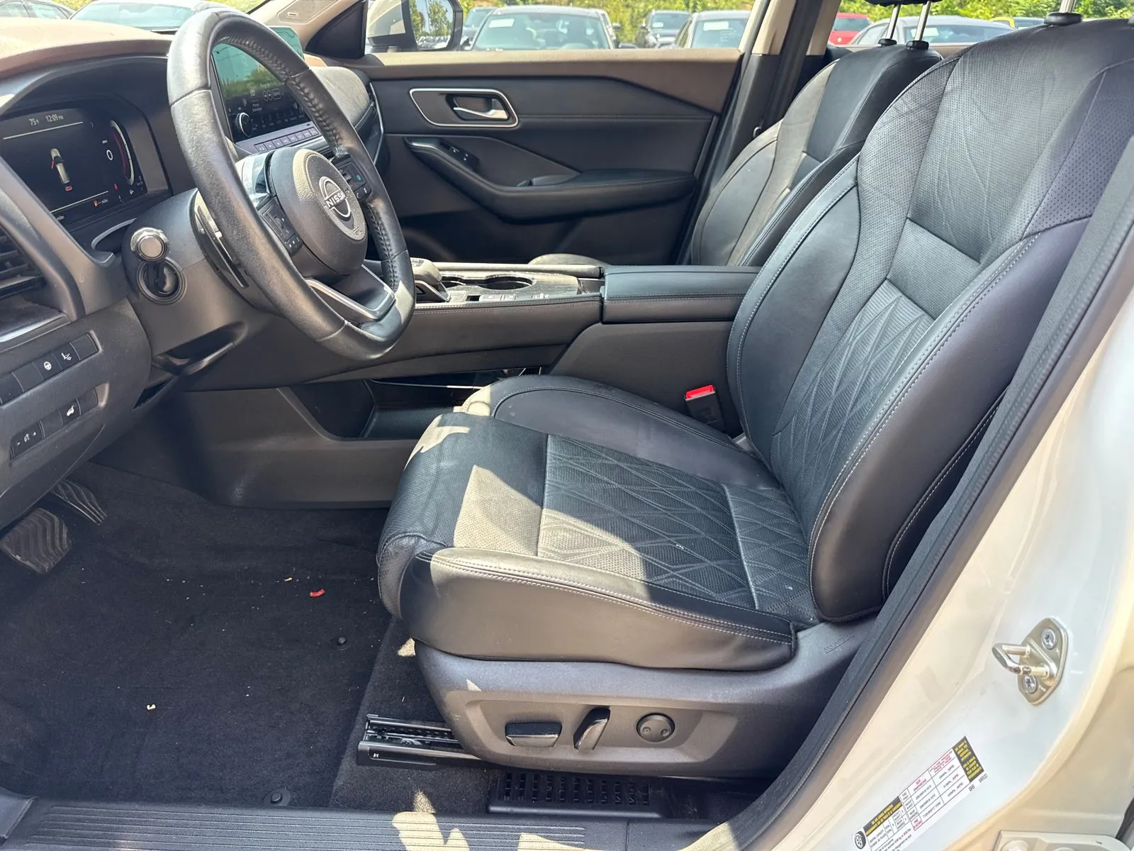 2022 Nissan Rogue Platinum - Photo 9
