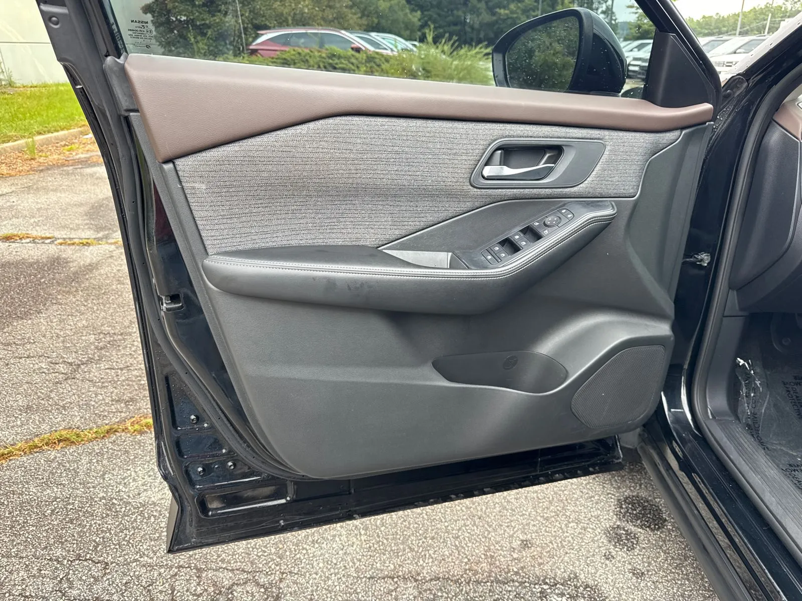2023 Nissan Rogue SV - Photo 10