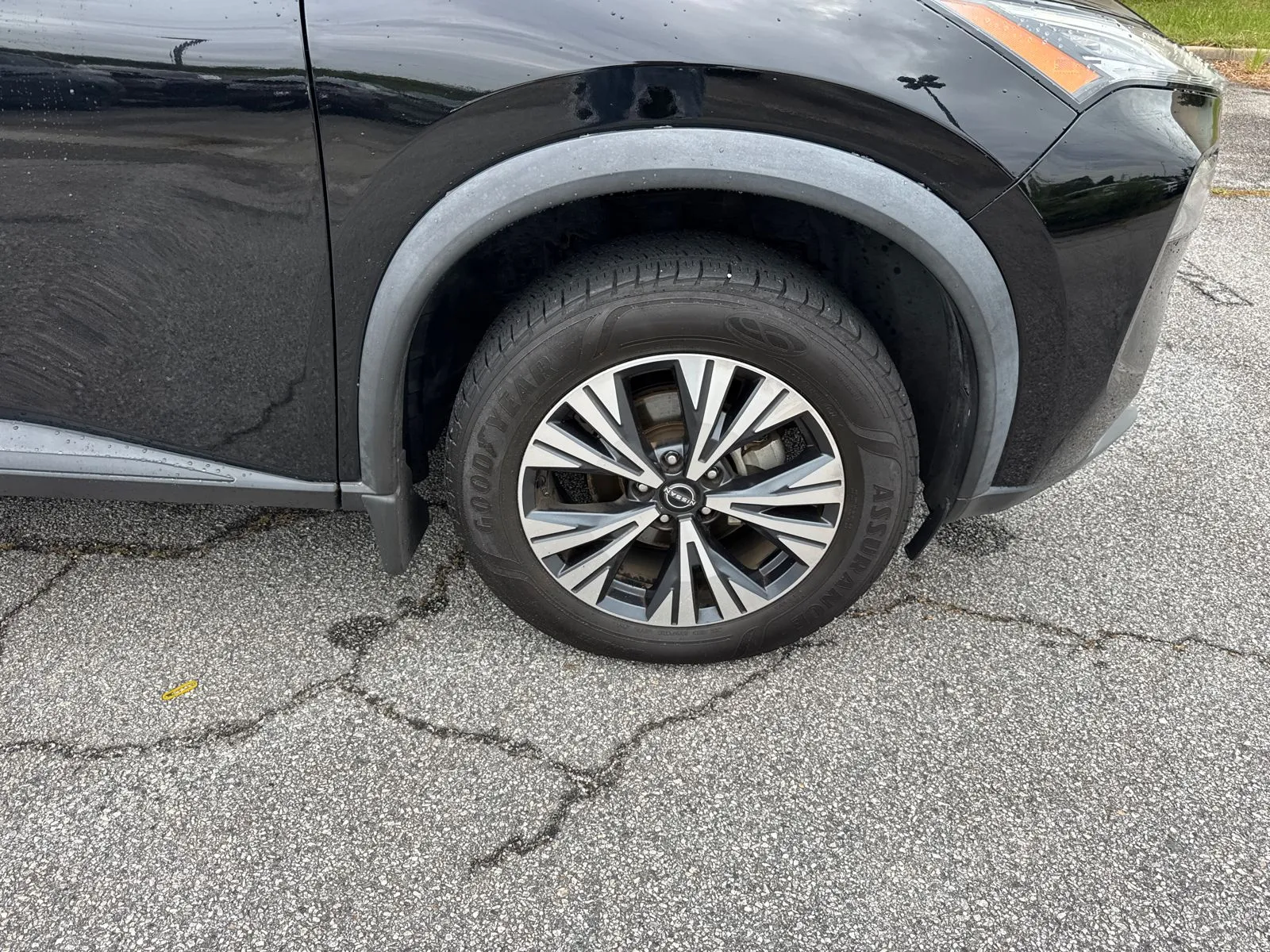 2023 Nissan Rogue SV - Photo 12