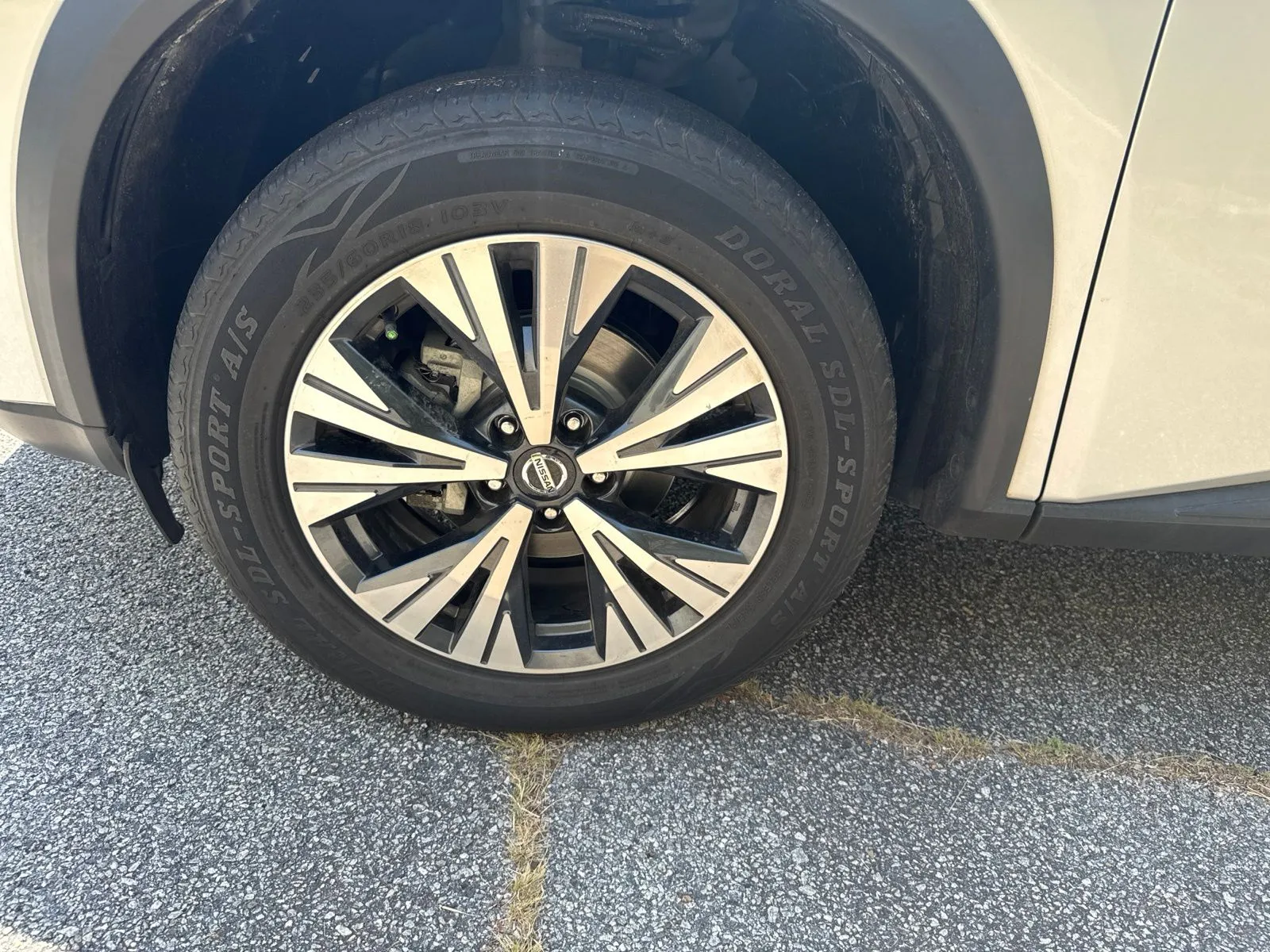 2021 Nissan Rogue SV - Photo 8