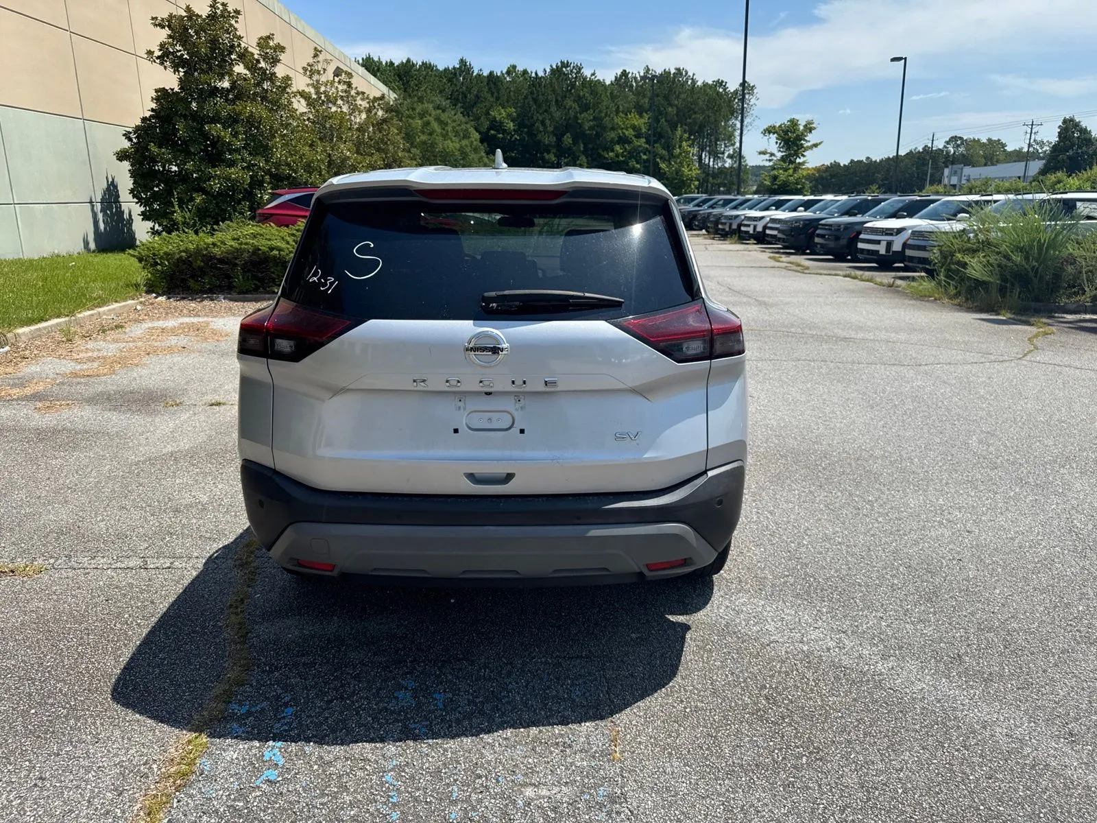 2021 Nissan Rogue SV - Photo 10