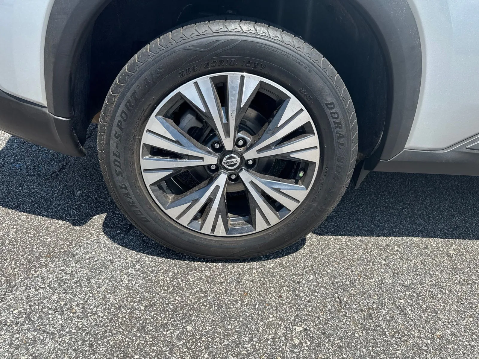 2021 Nissan Rogue SV - Photo 11