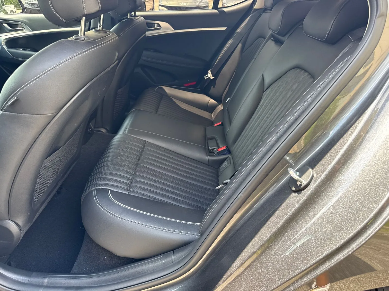 2022 GENESIS G70 Standard - Photo 20