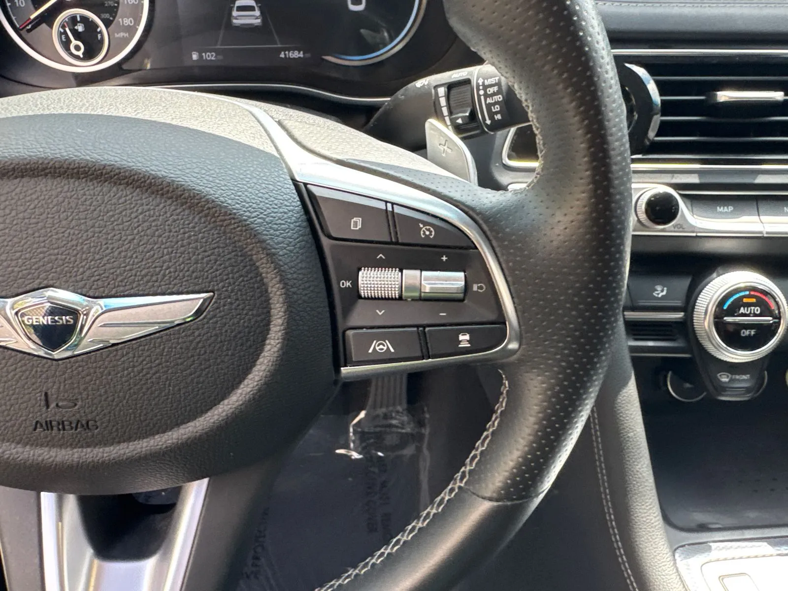 2022 GENESIS G70 Standard - Photo 25