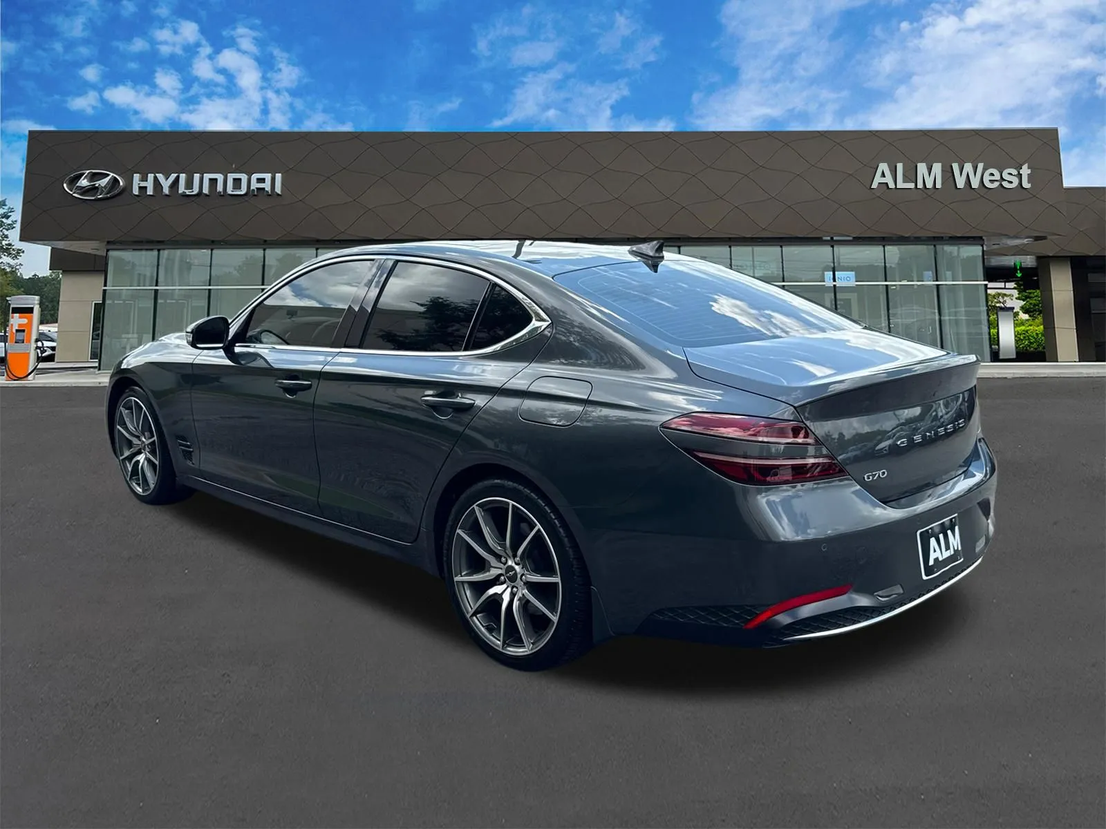 2022 GENESIS G70 Standard - Photo 7