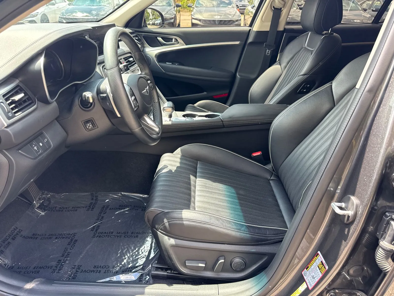 2022 GENESIS G70 Standard - Photo 9