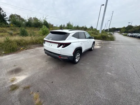 More photos of 2022 Hyundai Tucson SEL at ALM Hyundai West, GA