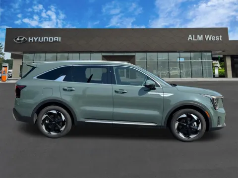 More photos of 2025 Kia Sorento Plug-In Hybrid SX Prestige at ALM Hyundai West, GA