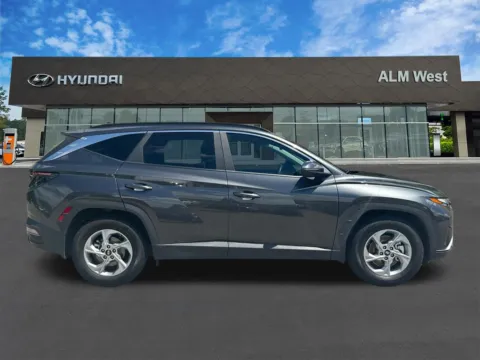 More photos of 2022 Hyundai Tucson SEL at ALM Hyundai West, GA
