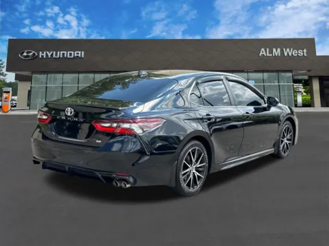 More photos of 2023 Toyota Camry SE at ALM Hyundai West, GA
