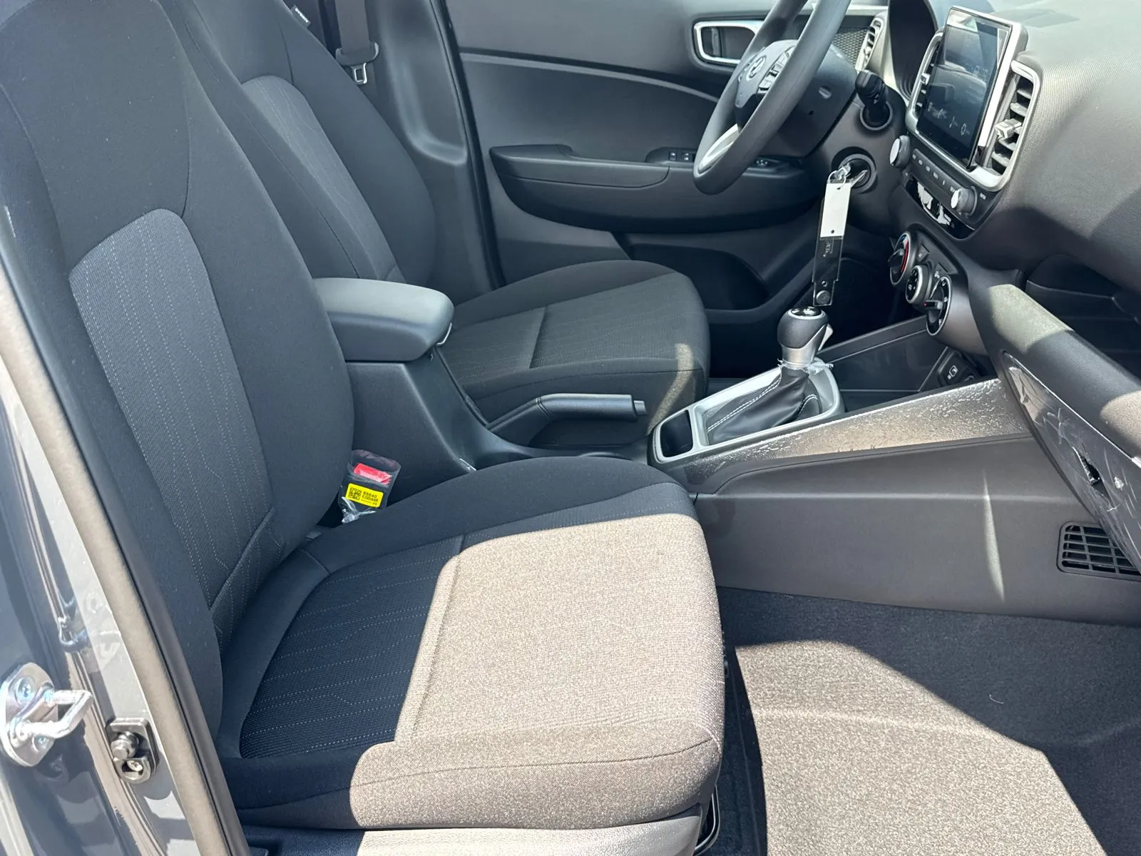 2026 Hyundai Venue SE - Photo 13