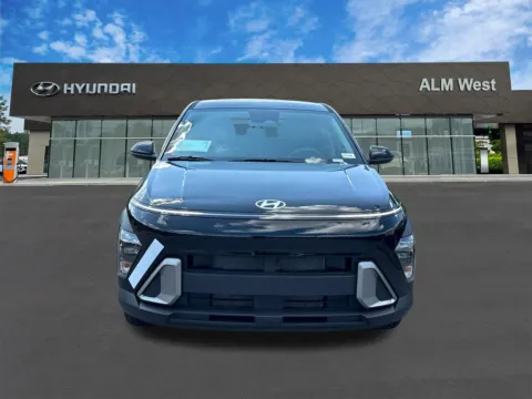 Photos of 2027 Hyundai Kona SE for sale in Lithia Springs, GA at ALM Hyundai West