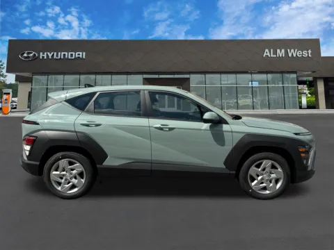 More photos of 2027 Hyundai Kona SE at ALM Hyundai West, GA