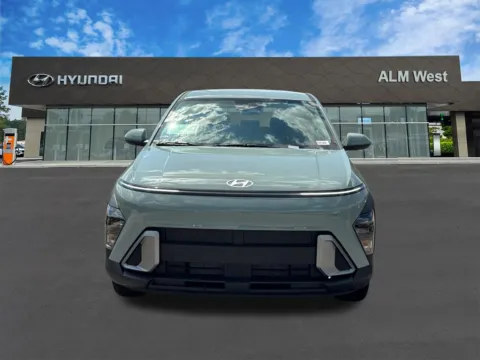 Photos of 2027 Hyundai Kona SE for sale in Lithia Springs, GA at ALM Hyundai West