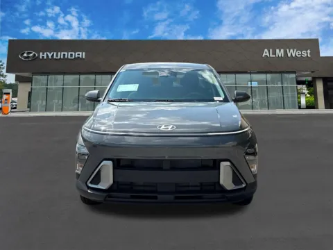 Photos of 2027 Hyundai Kona SE for sale in Lithia Springs, GA at ALM Hyundai West