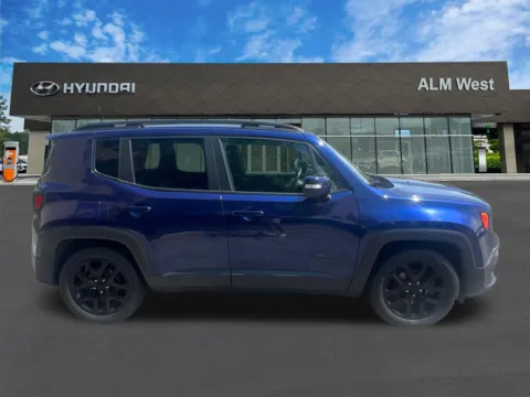More photos of 2018 Jeep Renegade Latitude at ALM Hyundai West, GA
