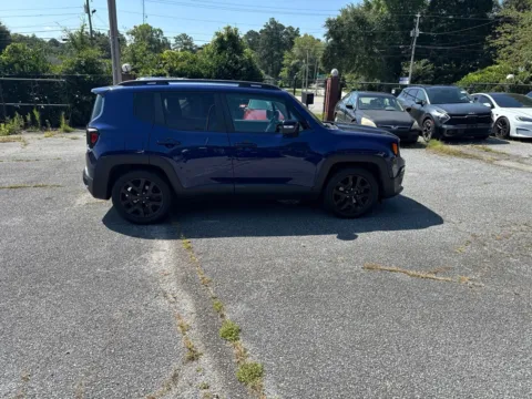 More photos of 2018 Jeep Renegade Latitude at ALM Hyundai West, GA