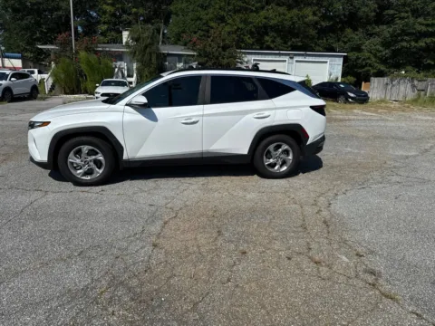 Photos of 2022 Hyundai Tucson SEL for sale in Lithia Springs, GA at ALM Hyundai West