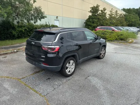 More photos of 2022 Jeep Compass Latitude at ALM Hyundai West, GA