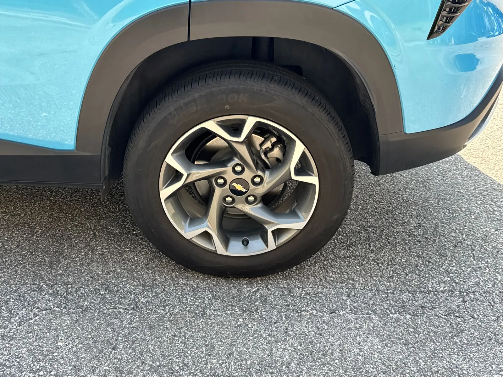 2025 Chevrolet Trax LT - Photo 19