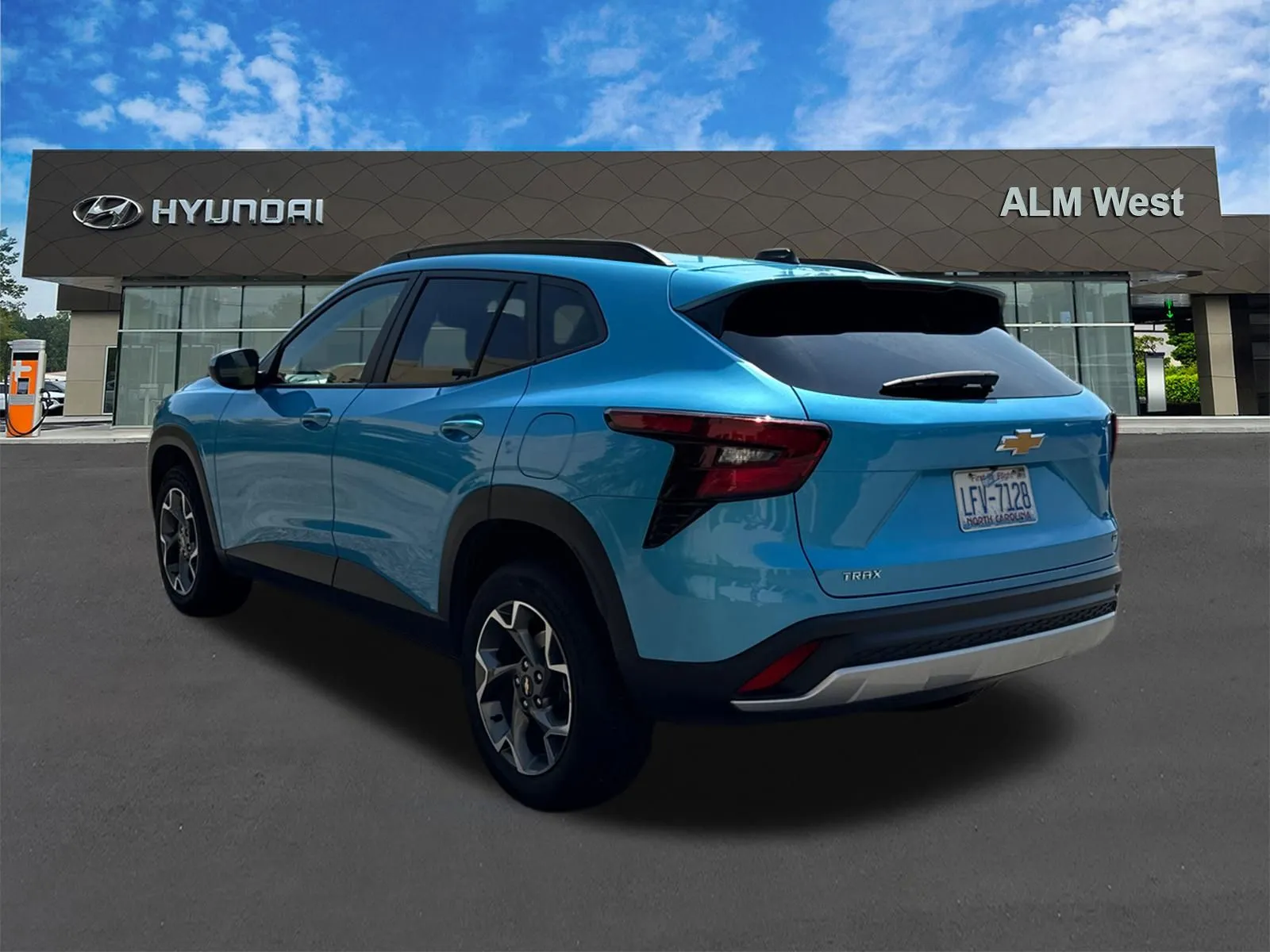 2025 Chevrolet Trax LT - Photo 7