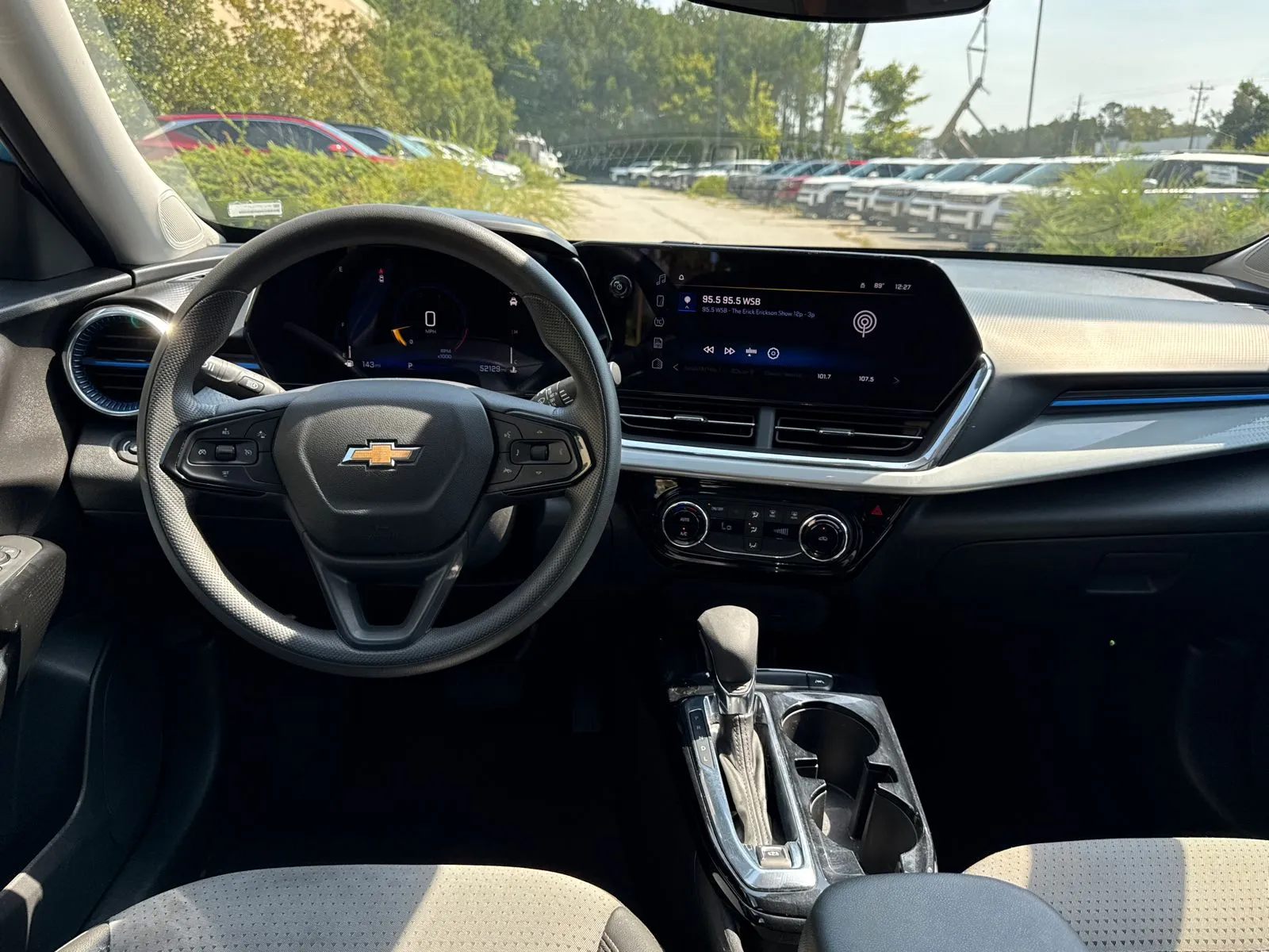 2025 Chevrolet Trax LT - Photo 22
