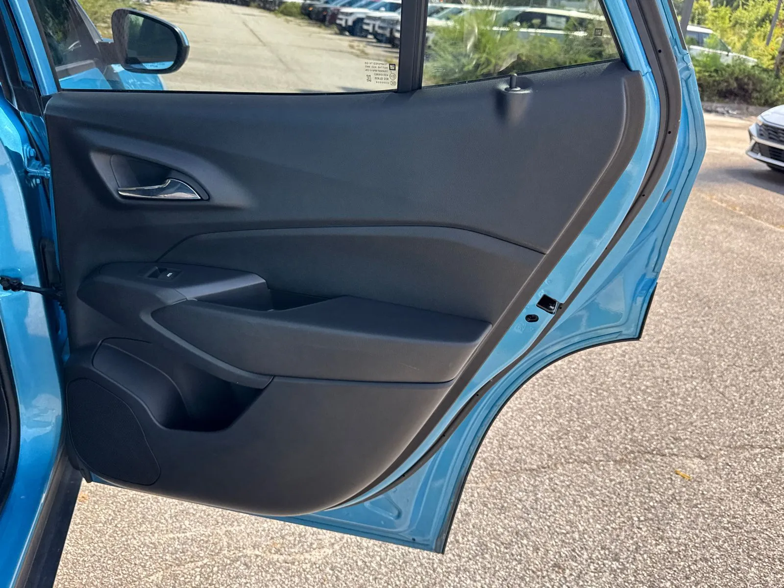 2025 Chevrolet Trax LT - Photo 16