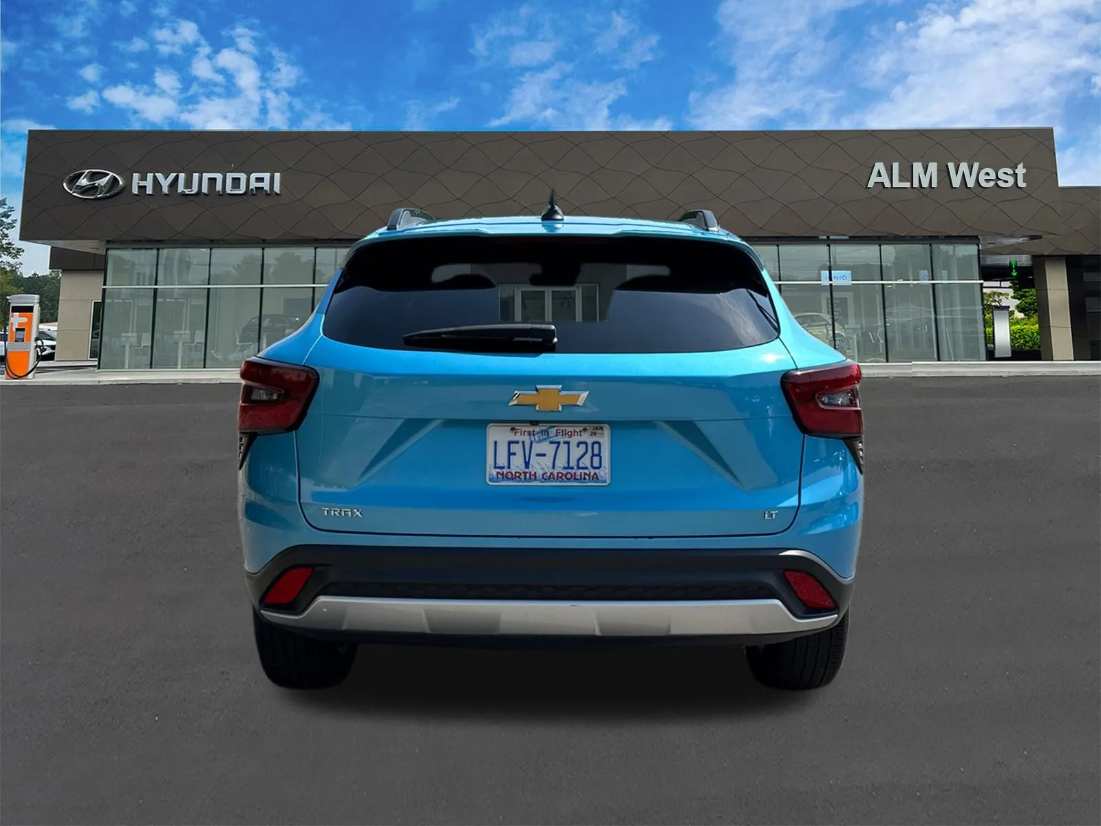 2025 Chevrolet Trax LT - Photo 6