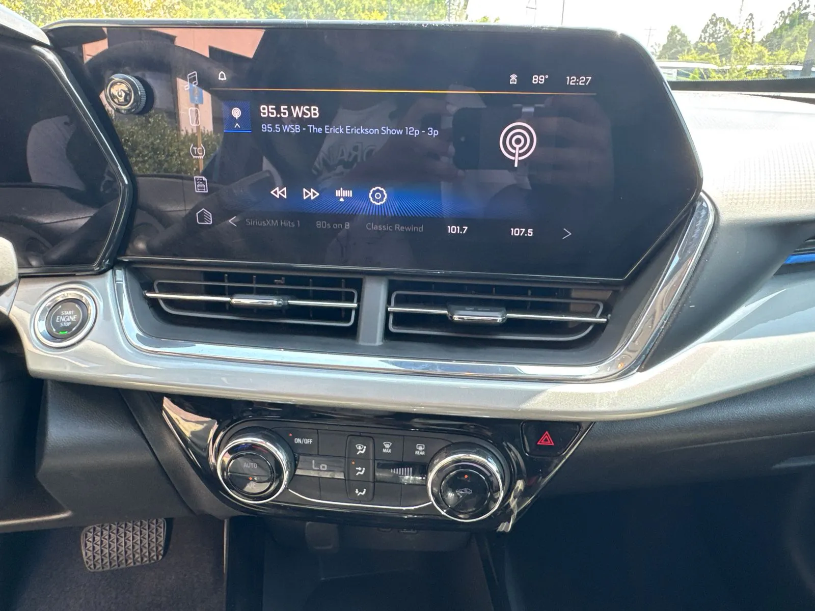 2025 Chevrolet Trax LT - Photo 27