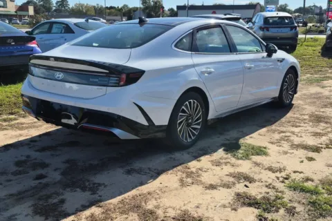 More photos of 2026 Hyundai Sonata Hybrid Limited at ALM Hyundai West, GA