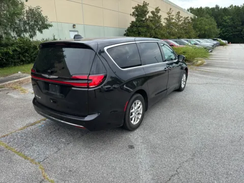 More photos of 2023 Chrysler Pacifica Touring L at ALM Hyundai West, GA