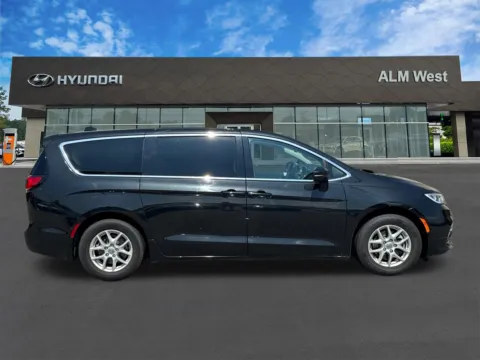 More photos of 2023 Chrysler Pacifica Touring L at ALM Hyundai West, GA