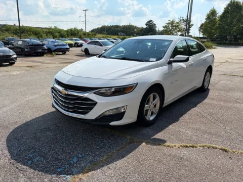 Photos of 2024 Chevrolet Malibu LT for sale in Lithia Springs, GA at ALM Hyundai West