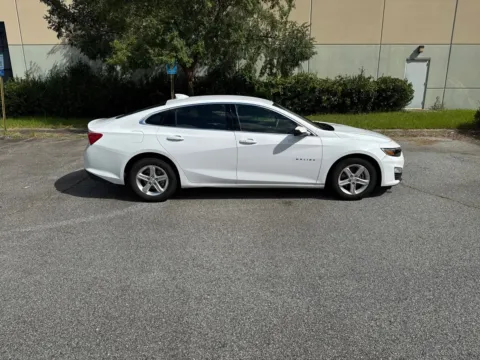 More photos of 2024 Chevrolet Malibu LT at ALM Hyundai West, GA