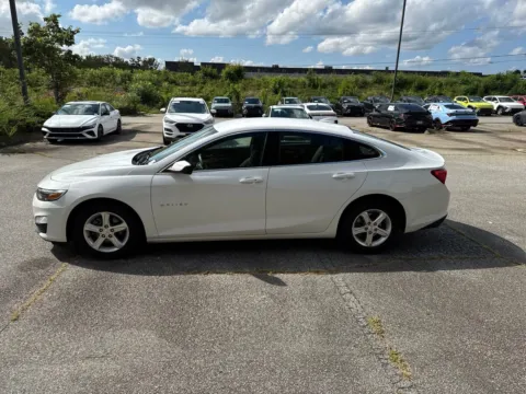 Photos of 2024 Chevrolet Malibu LT for sale in Lithia Springs, GA at ALM Hyundai West