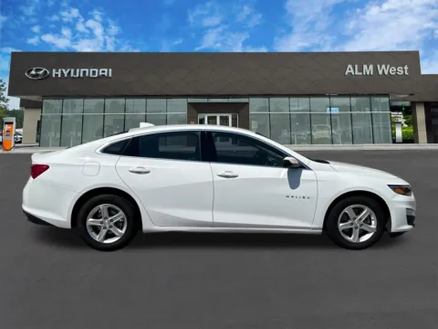 More photos of 2024 Chevrolet Malibu LT at ALM Hyundai West, GA