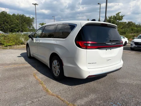 More photos of 2023 Chrysler Pacifica Touring L at ALM Hyundai West, GA