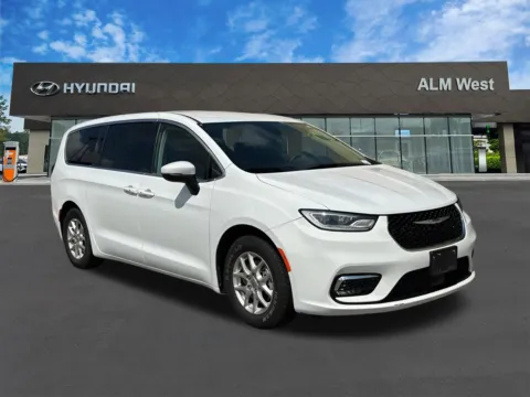 Another view of 2023 Chrysler Pacifica Touring L for sale in Lithia Springs, GA at ALM Hyundai West