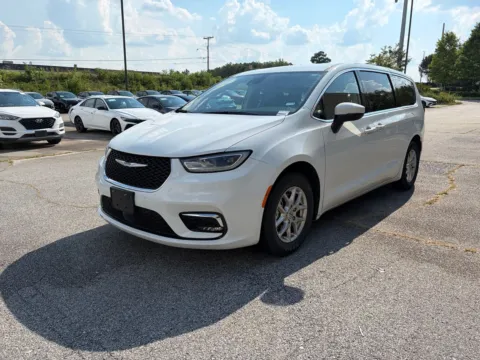 Photos of 2023 Chrysler Pacifica Touring L for sale in Lithia Springs, GA at ALM Hyundai West