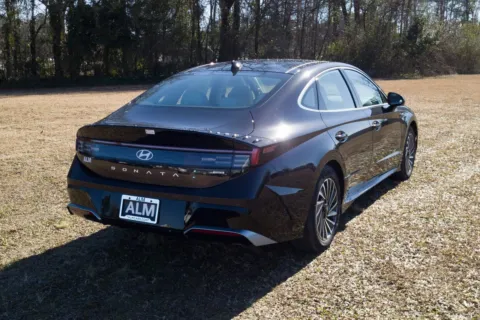More photos of 2025 Hyundai Sonata Hybrid Limited at ALM Hyundai West, GA