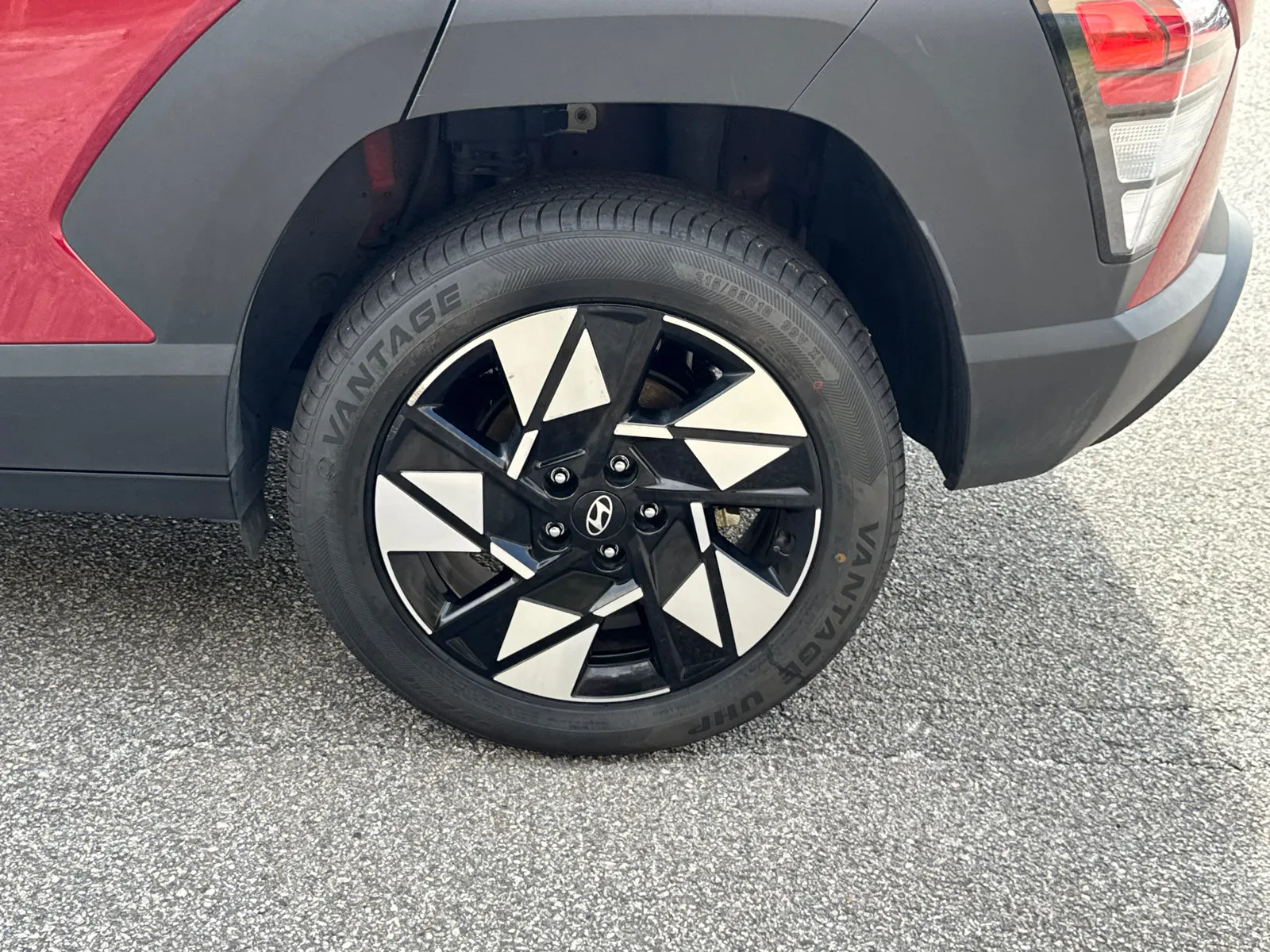2024 Hyundai Kona SEL - Photo 19