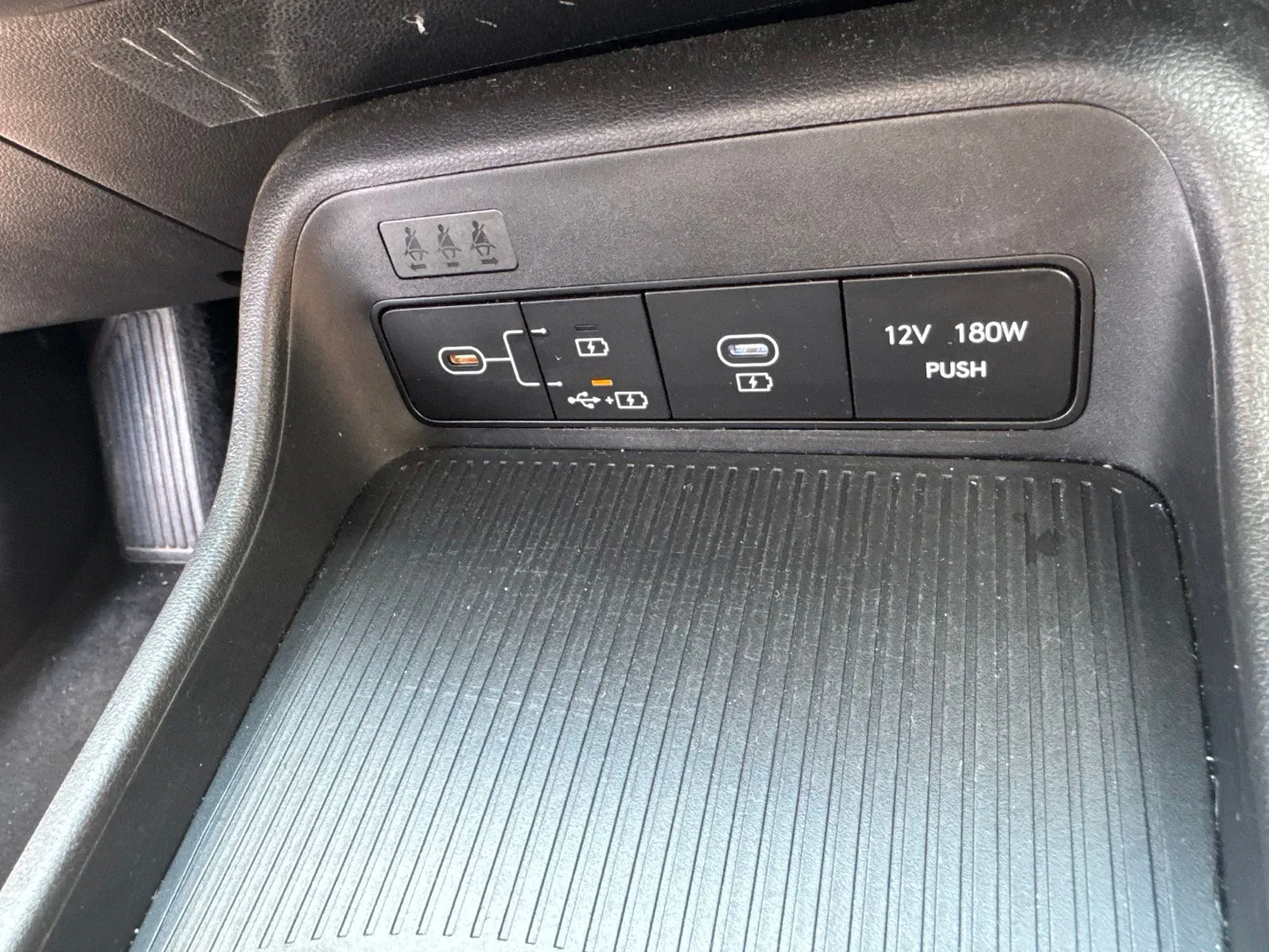 2024 Hyundai Kona SEL - Photo 19