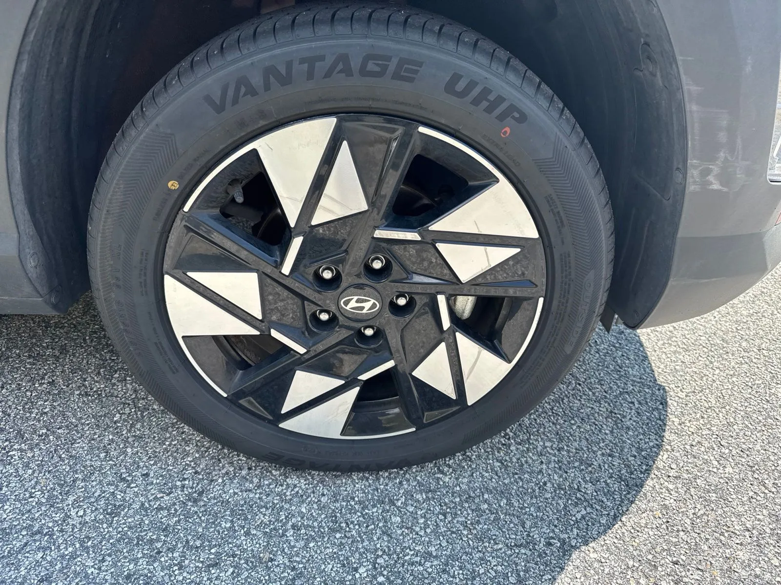 2024 Hyundai Kona SEL - Photo 12